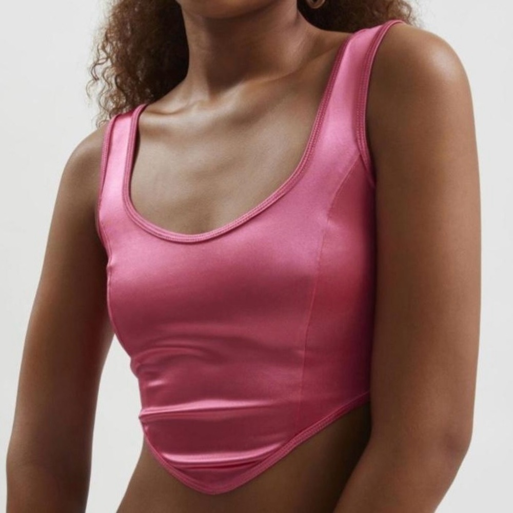 URBAN OUTFITTERS UO Kimchi Blue Camilla Shine Corset Tank Top Pink XS NEW NWOT